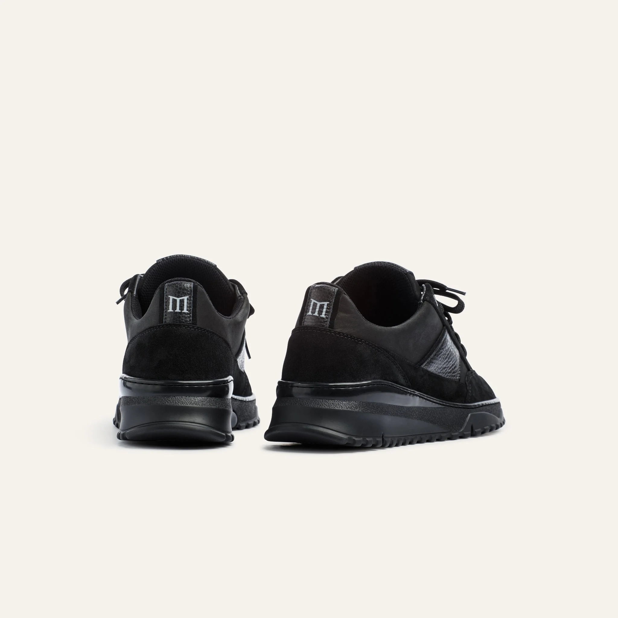 Tia Runner Blackout - Image 4